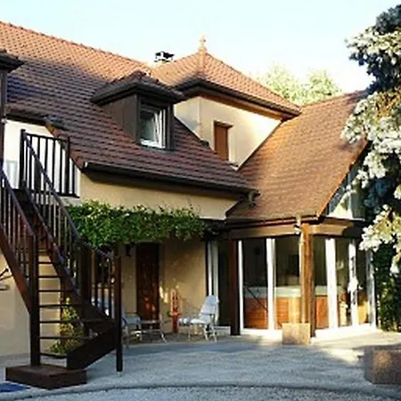 Oda ve Kahvaltı D'hotes Au Bout Du Champ 2*